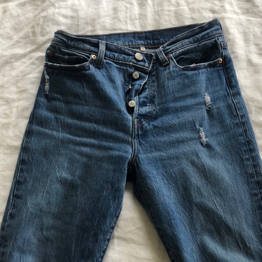 Levi's cropped jeans